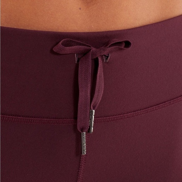 LULULEMON Relaxed Fit Crop Burgundy Pants, size 4 - Picture 6 of 15